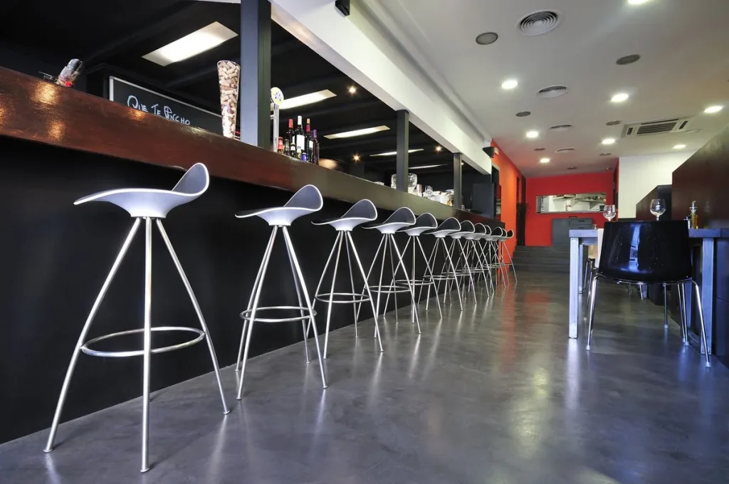 Suelo de cemento gris mate